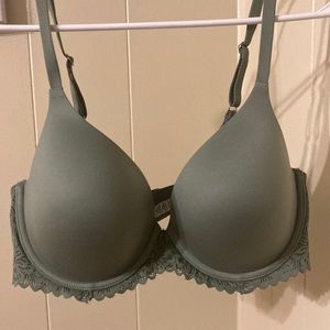 Aerie 36D lightly lined Demi